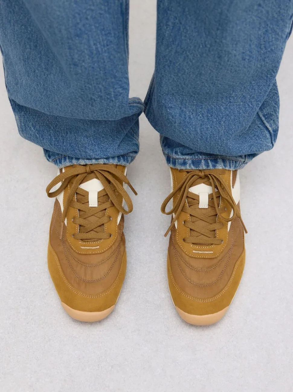 jaune ocre - Baskets à lacets avec empiècement