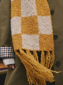 jaune ocre - Écharpe lourde en maille bouclée à damier