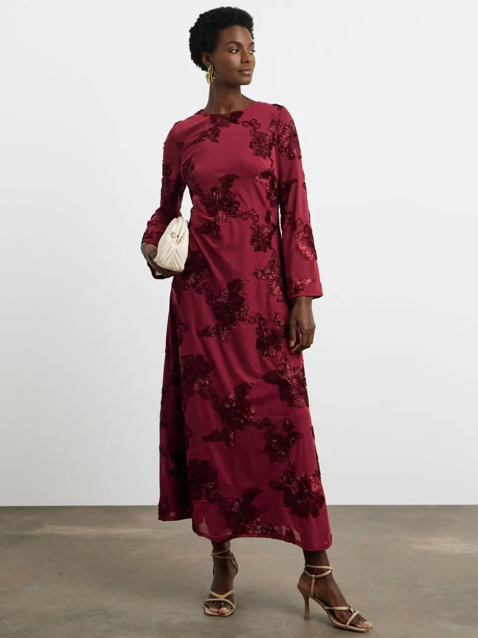 Joanna Hope Robe longue Magisculpt texturée fleurie rouge bordeaux