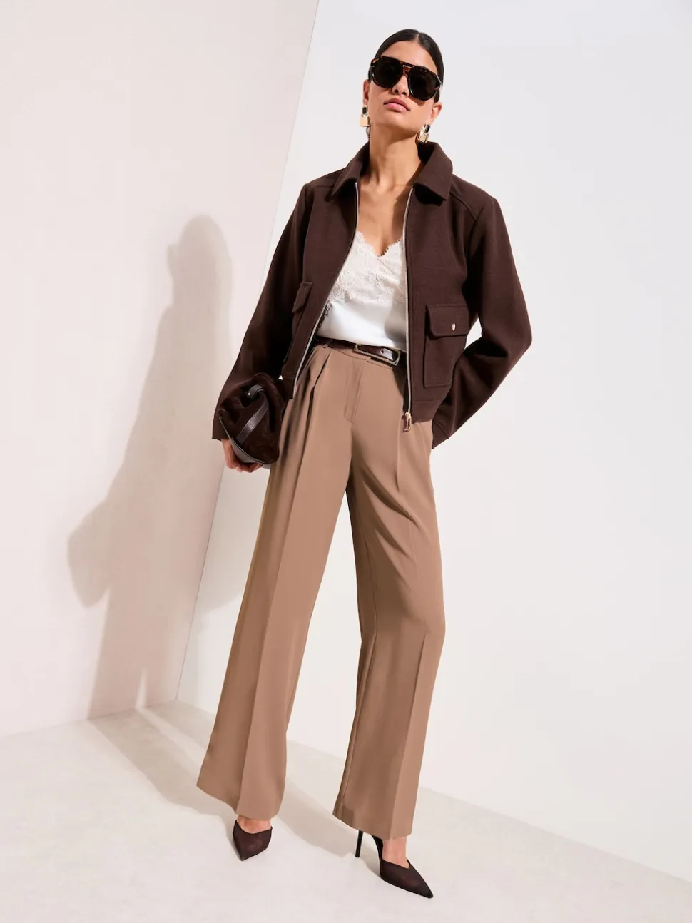 Latté neutre - Friends Like These Premium Elastic Back habillé Ample Pantalons