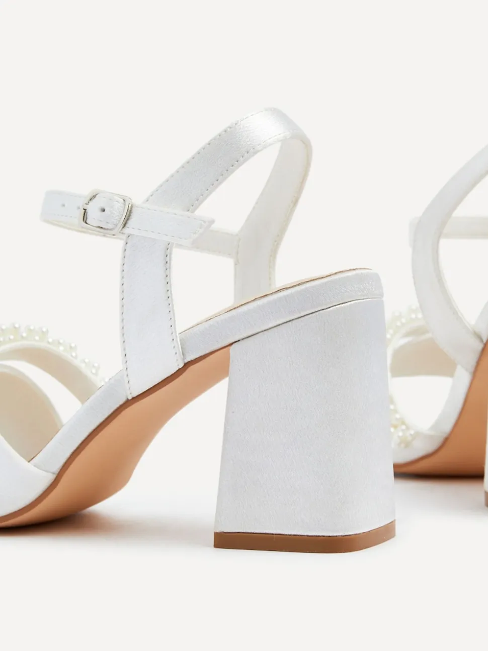 Linzi talon carré Iris Mariage avec lanière d’orteil avec ornements de perles