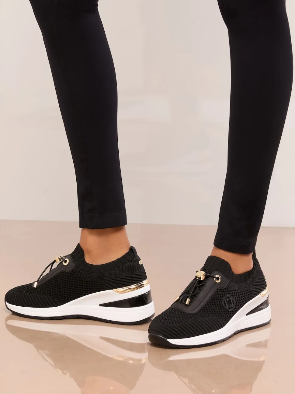 Lipsy Baskets de sport Tapis de couloir Compensée Milieu en maille