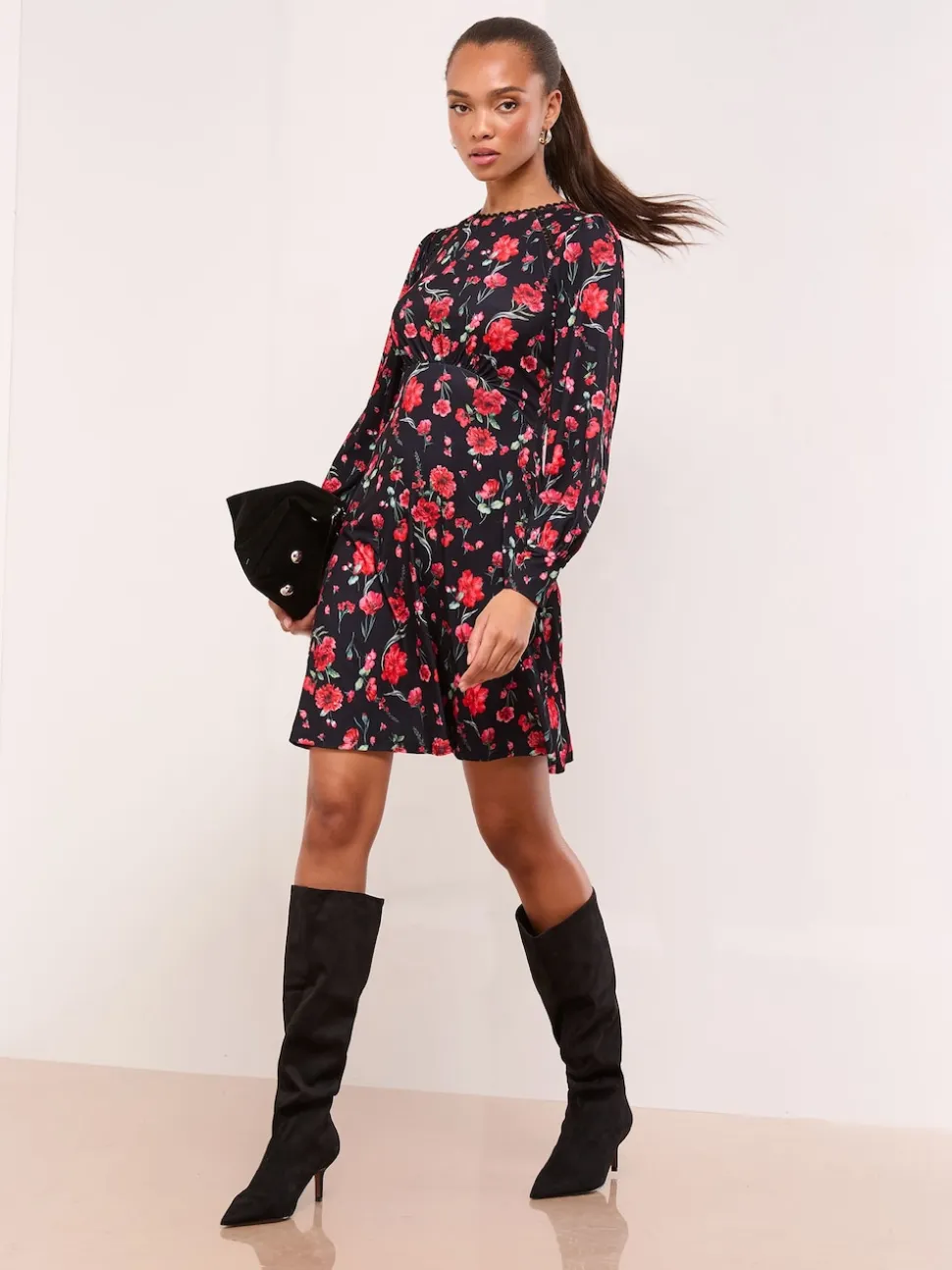 Lipsy Robe sous-buste en jersey à bordure en Dentelle Fleuri Court