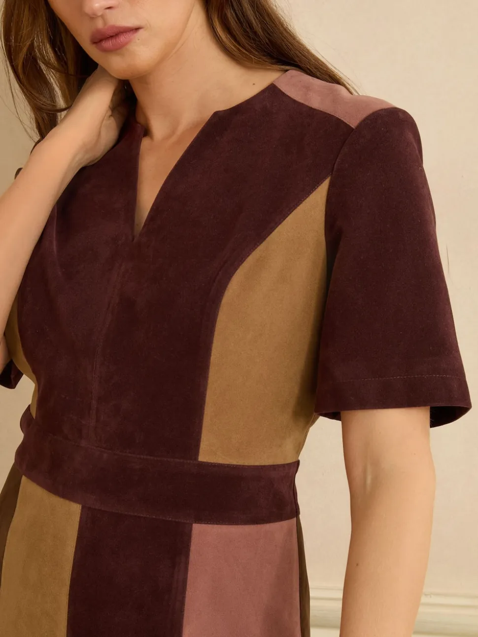 Love & Roses robe courte en faux daim mélangé
