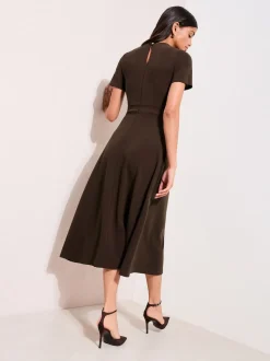 Marron - Friends Like These Tab Detail Manches courtes Mi-long habillé Robe