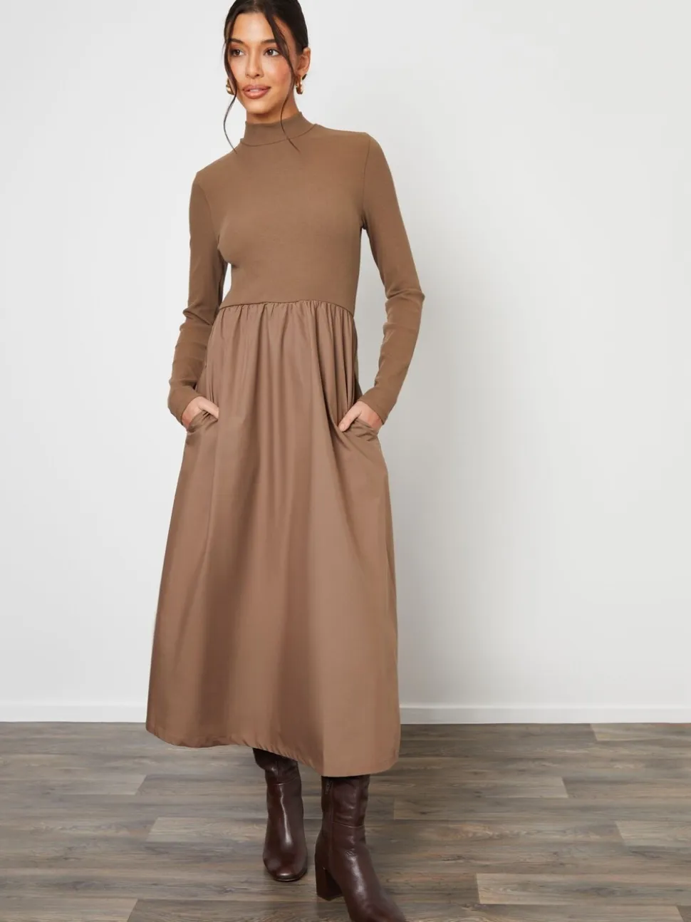 Marron - Mini-robe Threadbare 2 en 1 en jersey en popeline mélangée à col montant