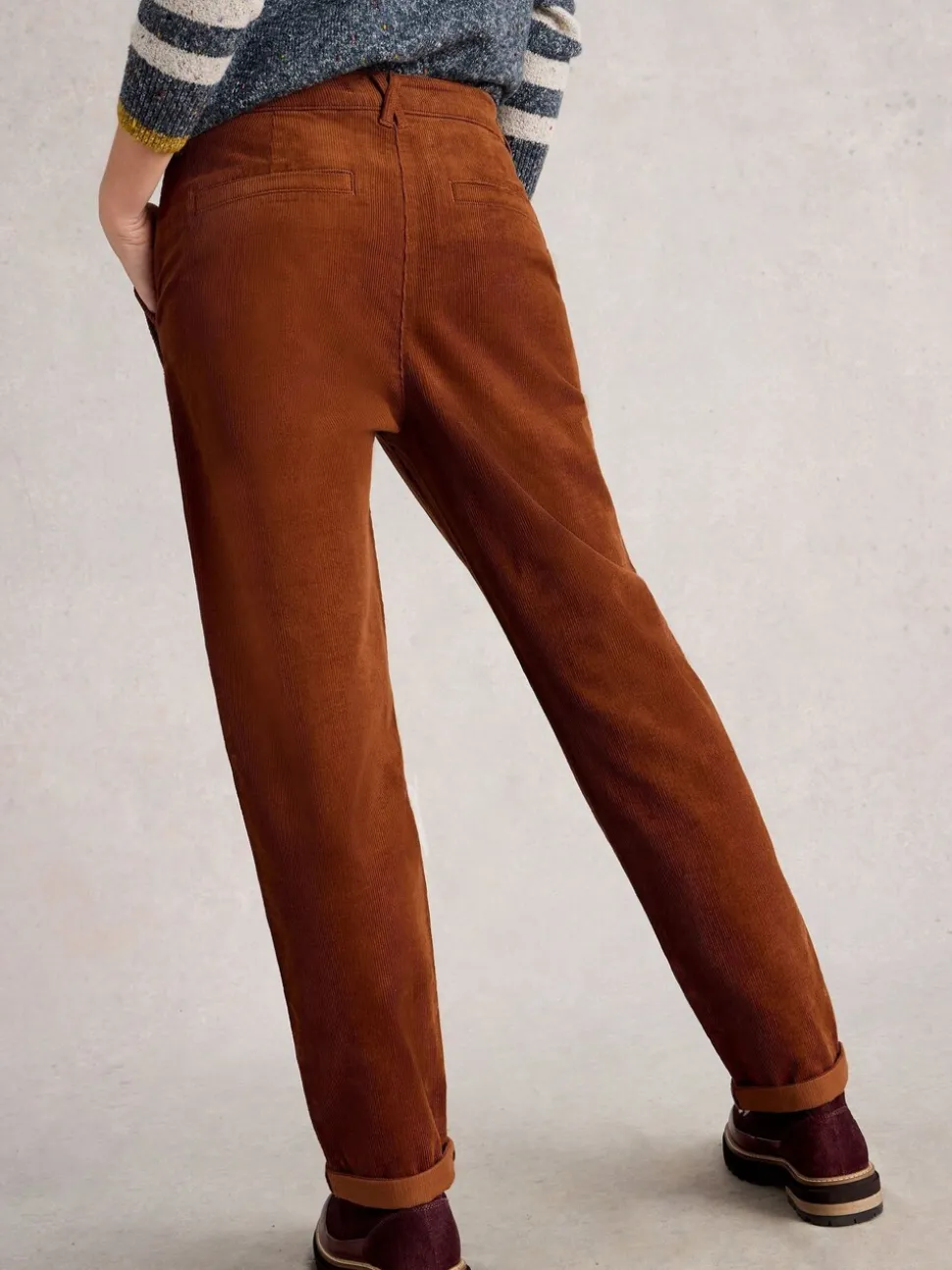 Marron - White Stuff - Pantalon en velours côtelé Twister