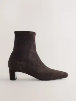 Marron chocolat - Bottes chaussettes à talon bloc et bout ciselé