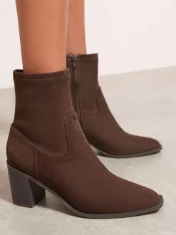 Marron chocolat - Friends Like These Bottes chaussettes à talon moyen en Faux suède style western