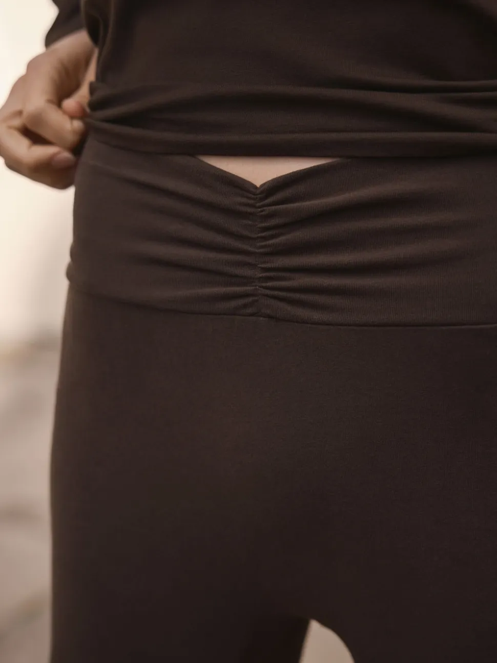 Marron chocolat - Leggings évasés froncés côtelés doux au toucher