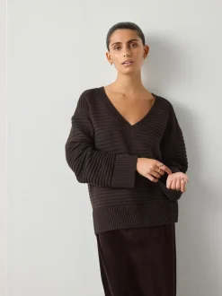 Marron chocolat - Pull côtelé en maille à col en V