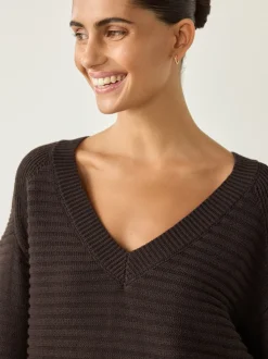 Marron chocolat - Pull côtelé en maille à col en V