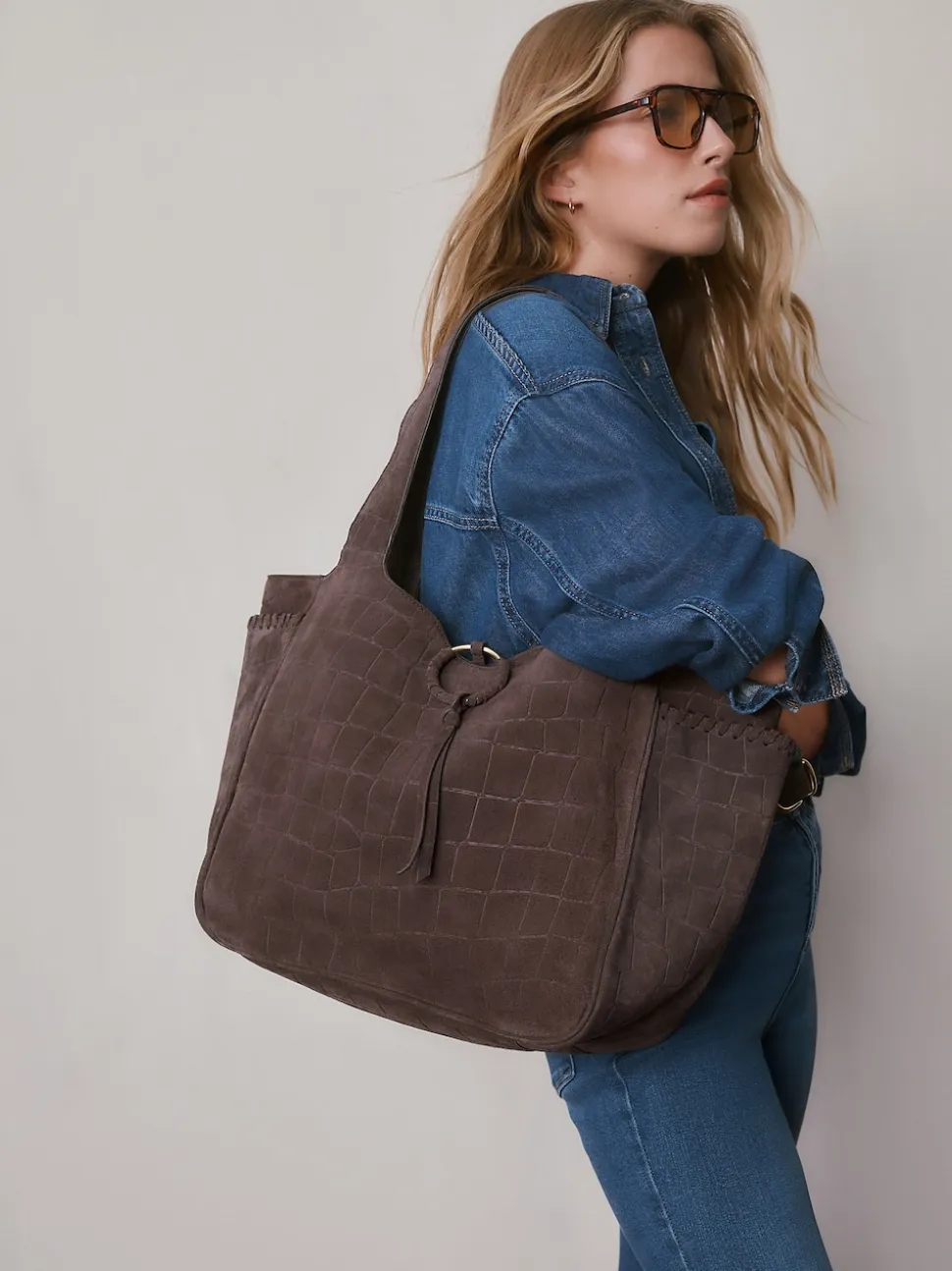 Marron chocolat - Sac bandoulière en Daim effet croco