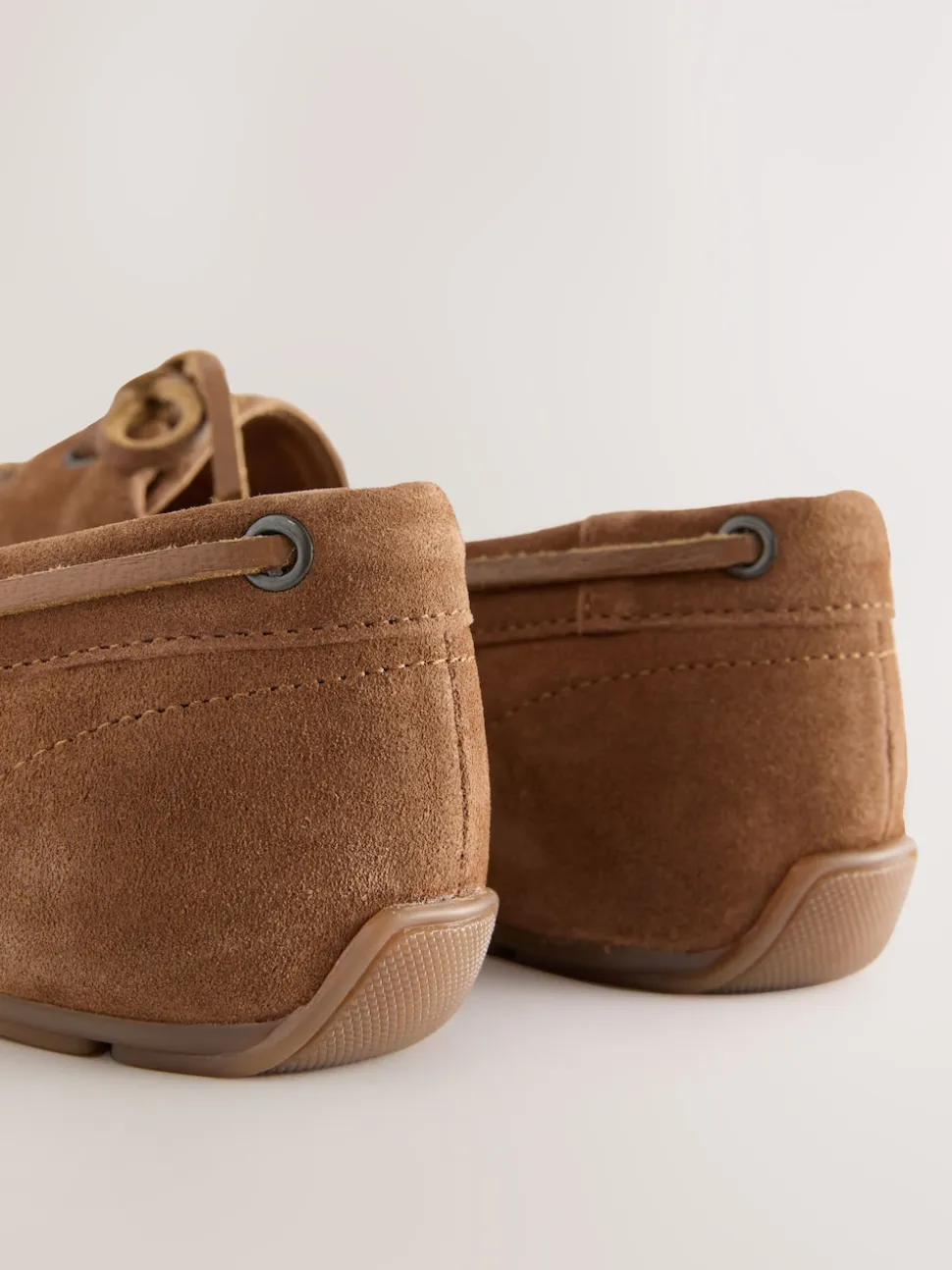 Marron fauve - Chaussures bateau en cuir à bout rond