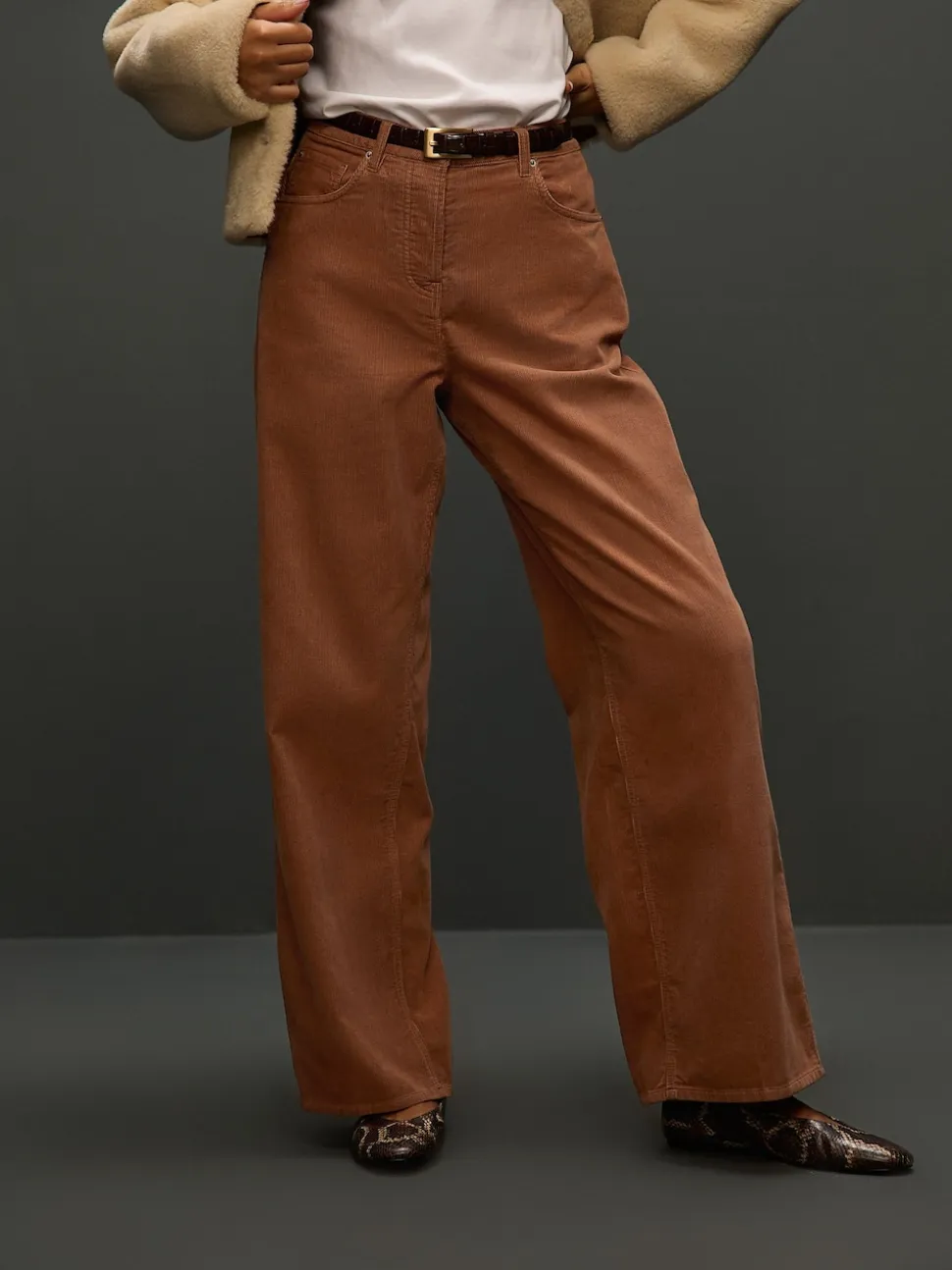 Marron fauve - Pantalon large en velours côtelé
