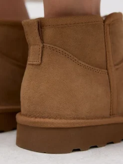 Marron fauve en daim - Bottes en fausse fourrure déperlantes