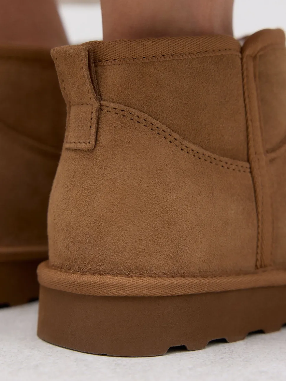 Marron fauve en daim - Bottes en fausse fourrure déperlantes