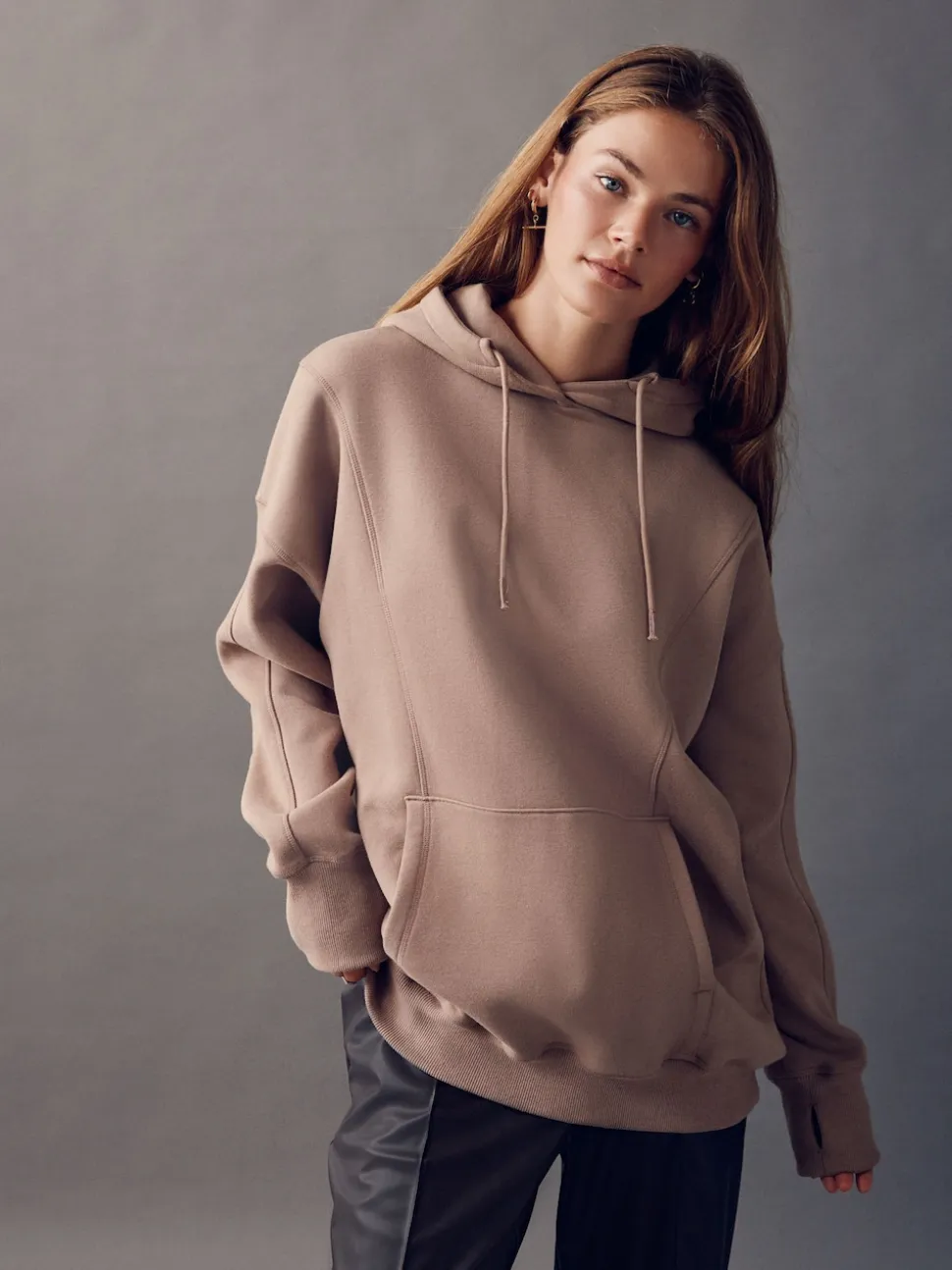 Marron neutre - Sweat-shirt à capuche long actif à coutures apparentes ultra-doux avec poches