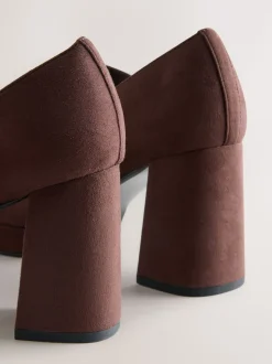Microfibre marron chocolat - Chaussures Forever Comfort® Brogue Mary Jane à talons carrés