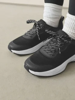 monochrome - Baskets de sport à semelle épaisse Forever Comfort®