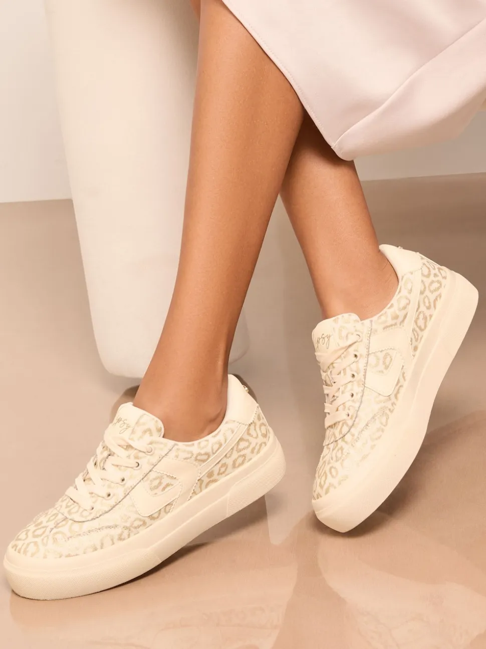 neutre - Lipsy Baskets de sport à lacets en toile épaisse