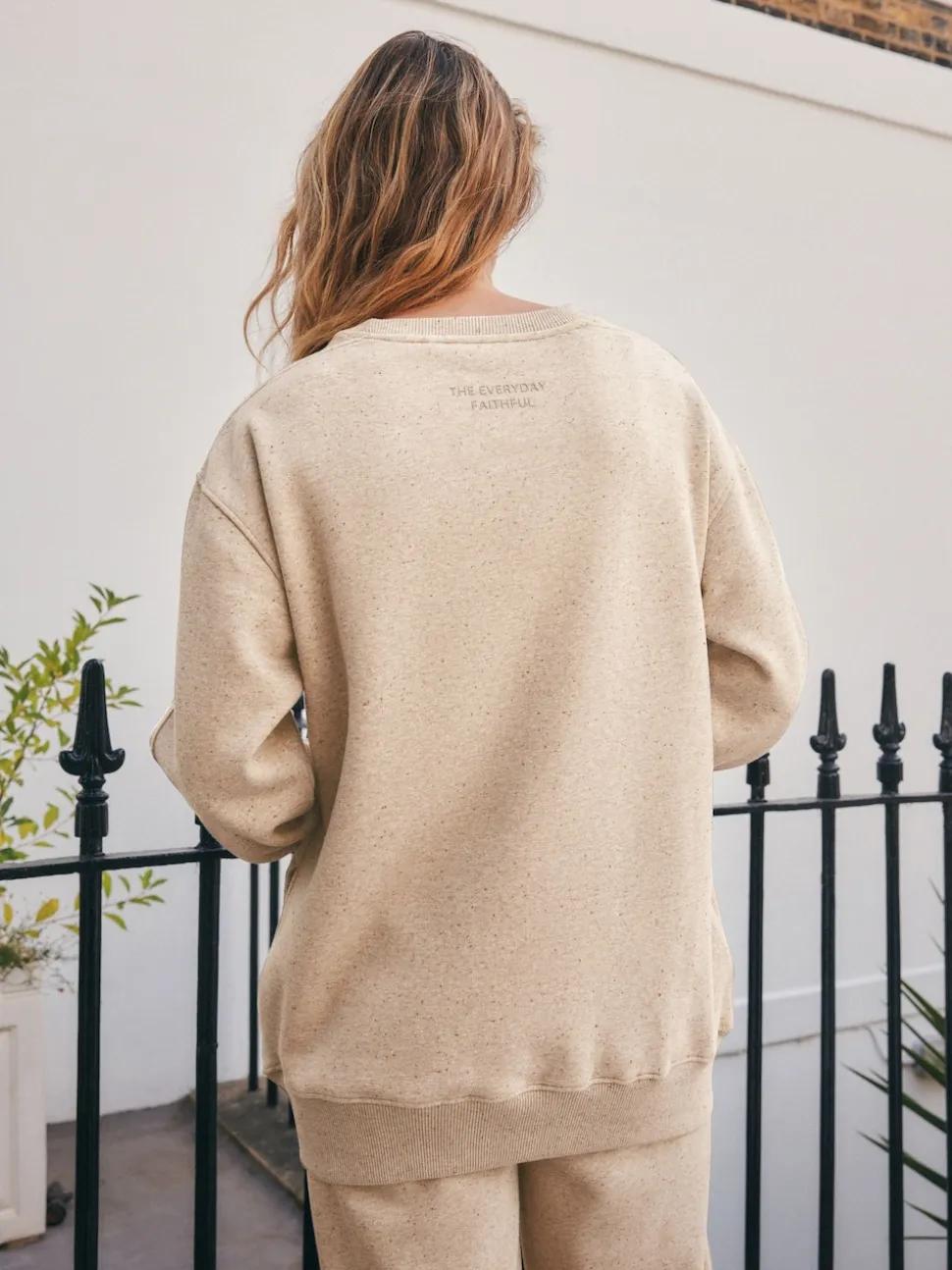 Neutre neutre - Sweat-shirt long Essentiels coupe décontractée avec poches