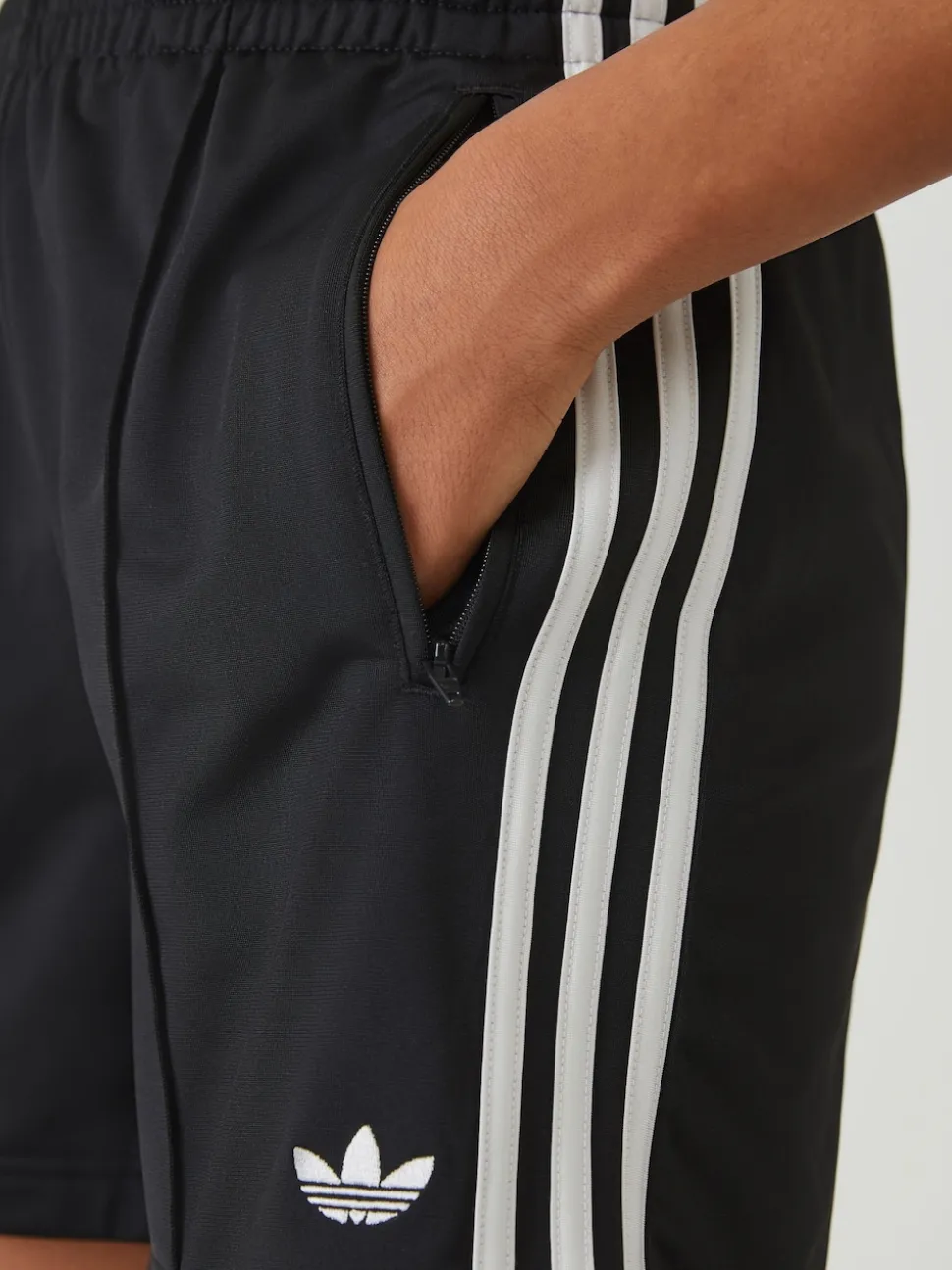 Noir - adidas originals Short Firebird