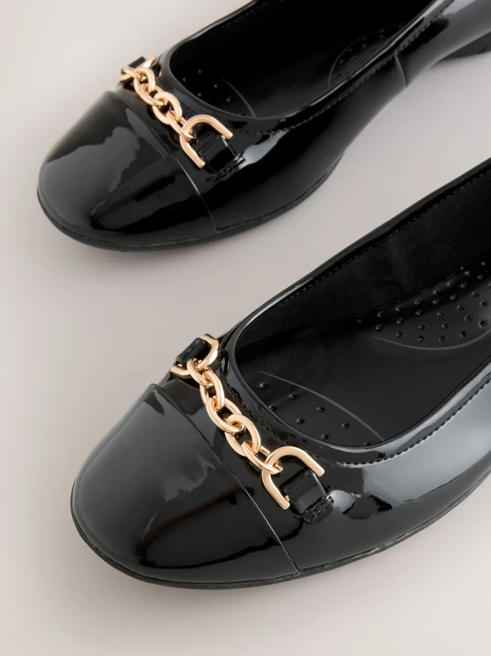 Noir - Ballerines plates Forever Comfort® avec chaîne