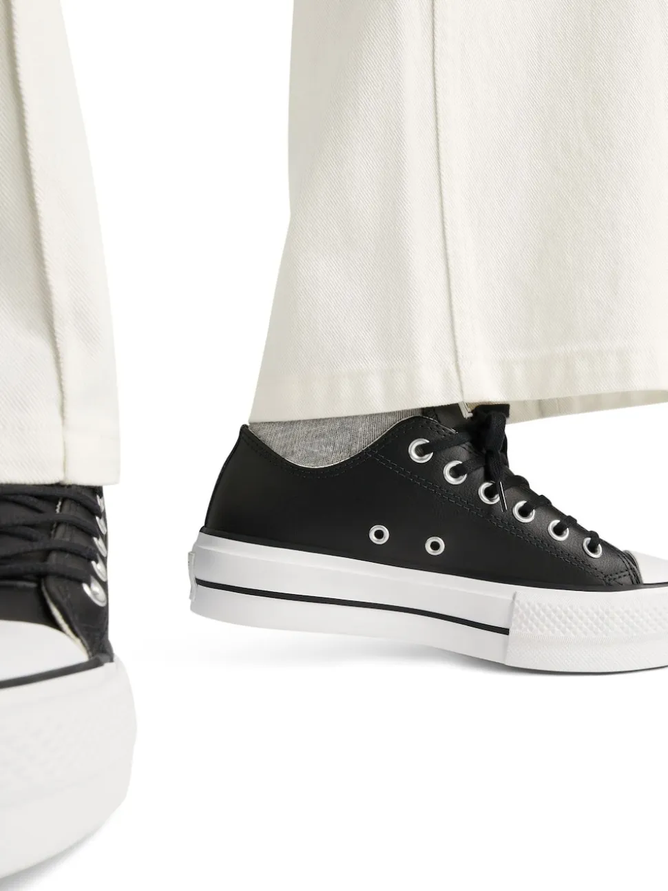 Noir - Baskets Converse Platform Lift Chuck Ox en cuir