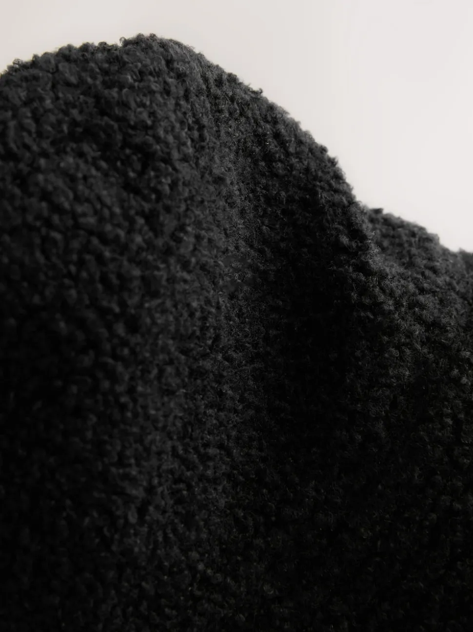 Noir - Bob réversible en peau de mouton/nylon