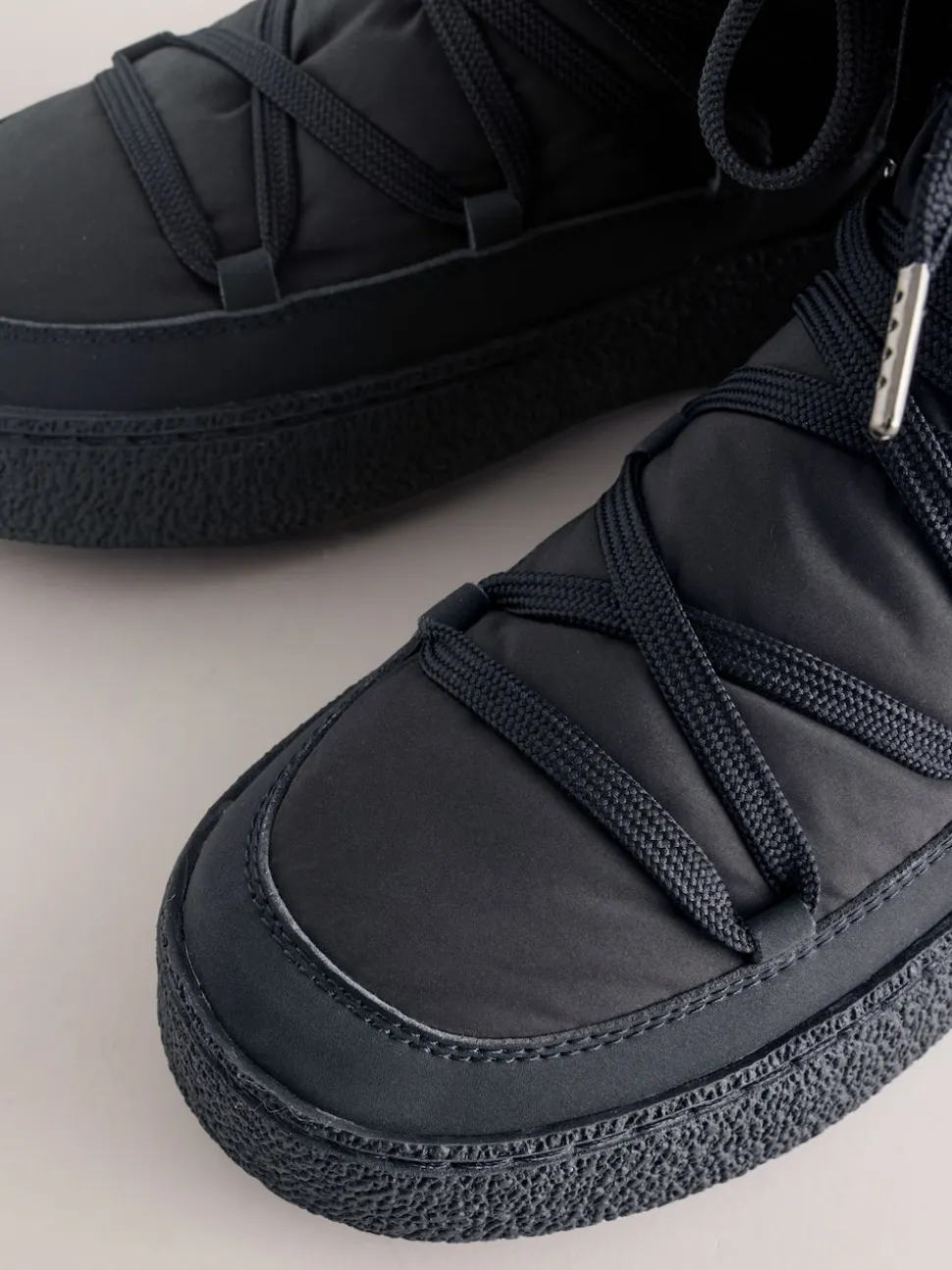 Noir - Bottes doublées en fausse fourrure Forever Comfort® avec finition déperlante