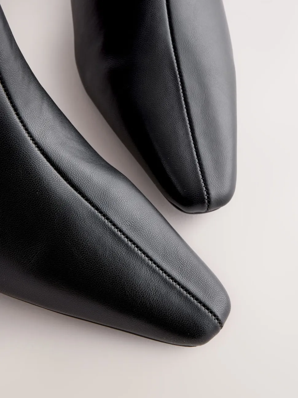 Noir - Bottines à talons Forever Comfort® avec bout ciselé
