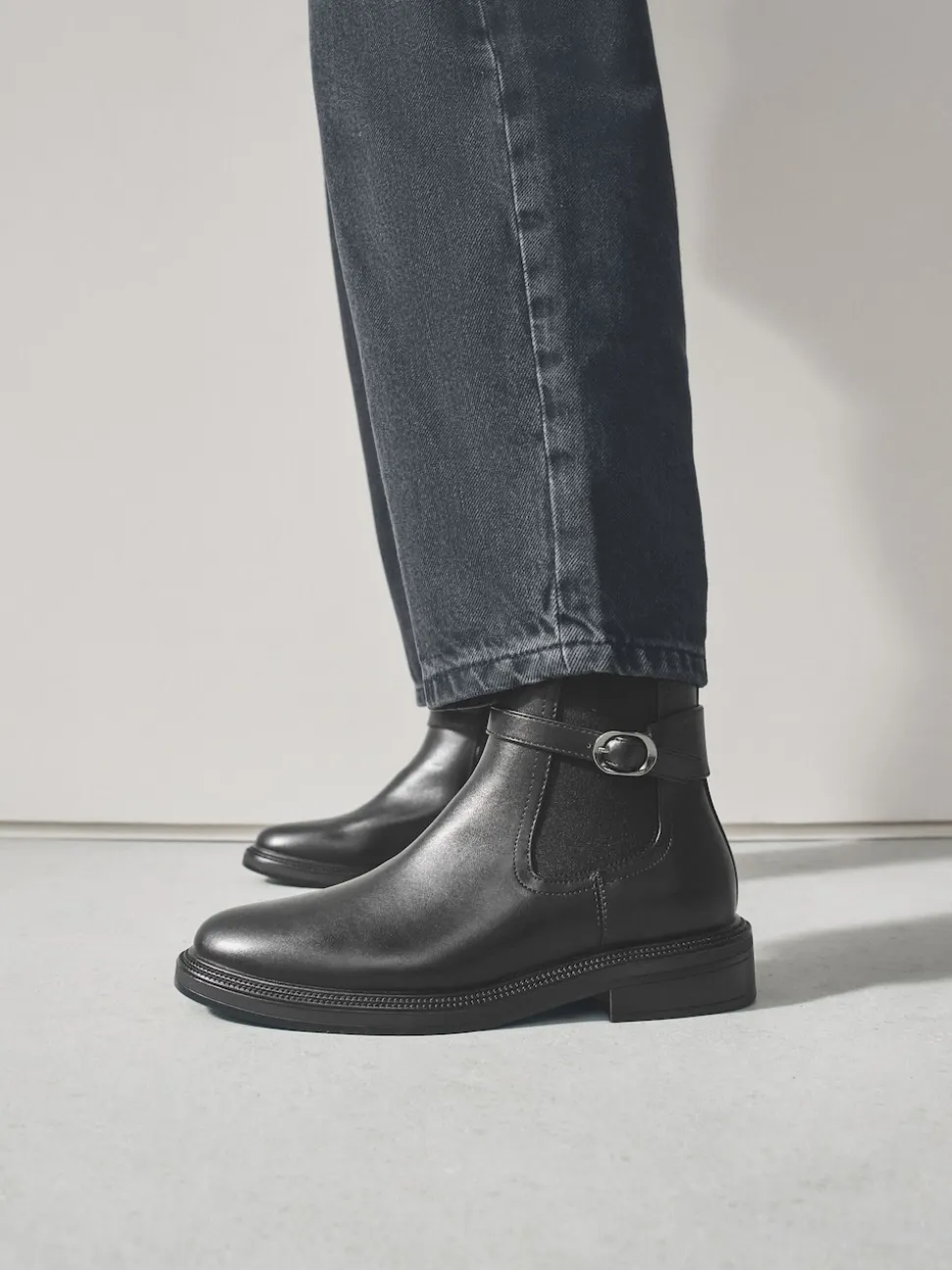 Noir - Bottines Chelsea à boucles