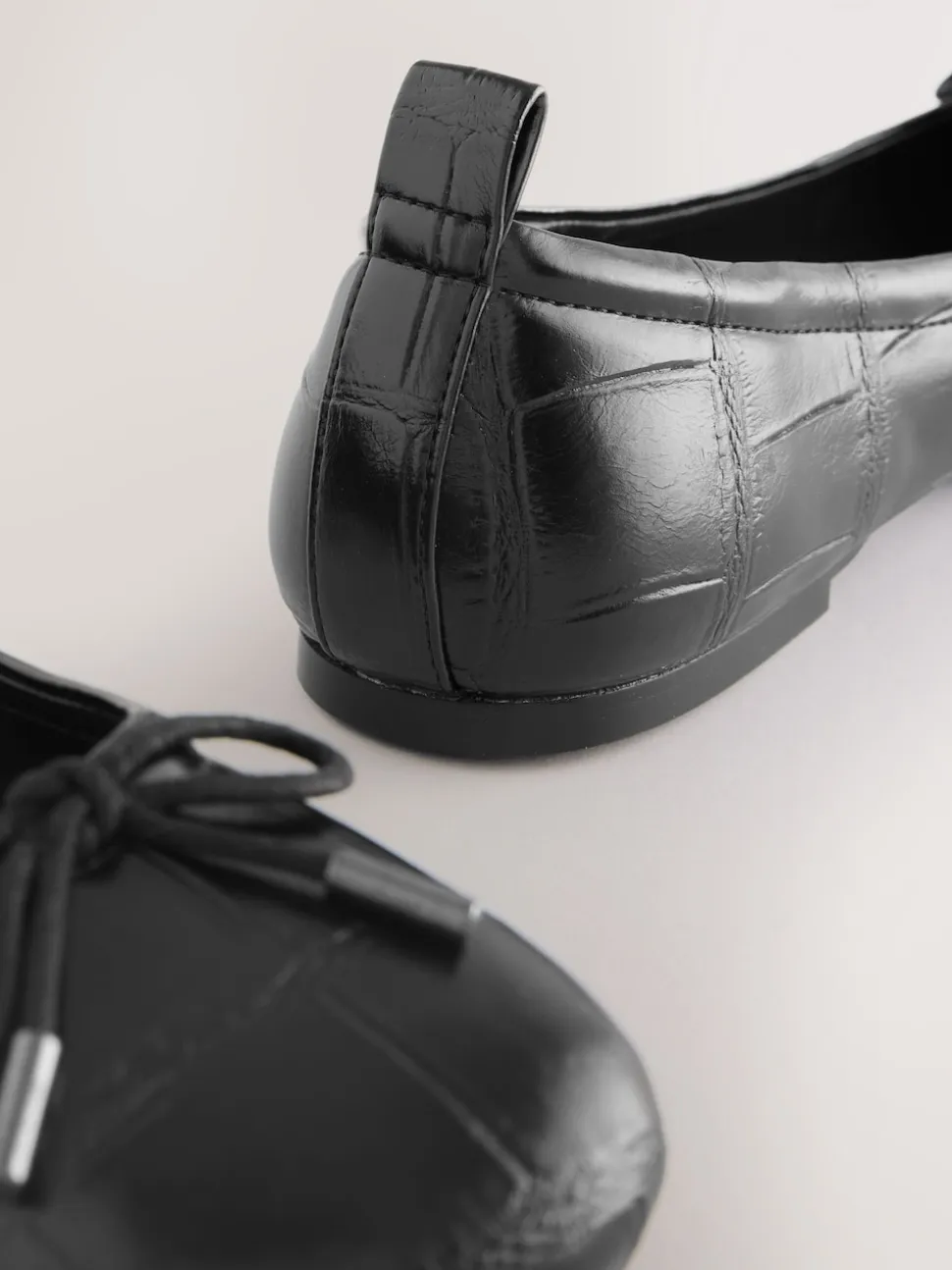 Noir - Chaussures plates Forever Comfort® à bout carré avec nœud