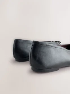 Noir - Chaussures plates Forever Comfort® en daim à taille haute