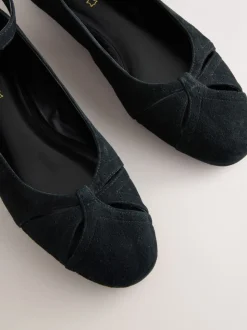 Noir - Chaussures plates Forever Comfort® en cuir avec bride à la cheville