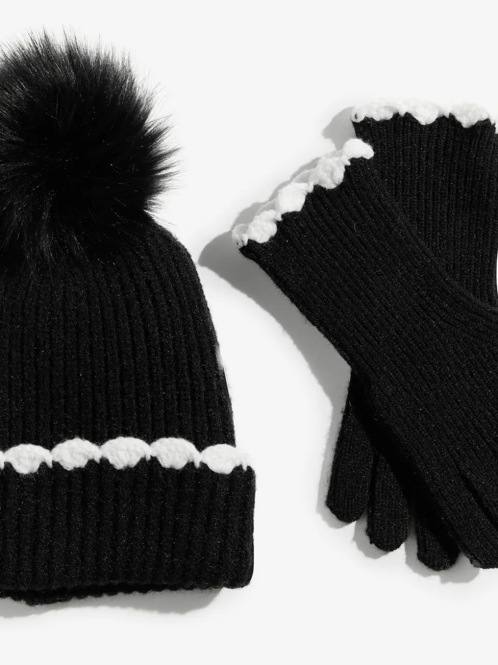 Noir - Ensemble bonnet et Gants Love & Roses à pompon côtelé bordé de pétoncles