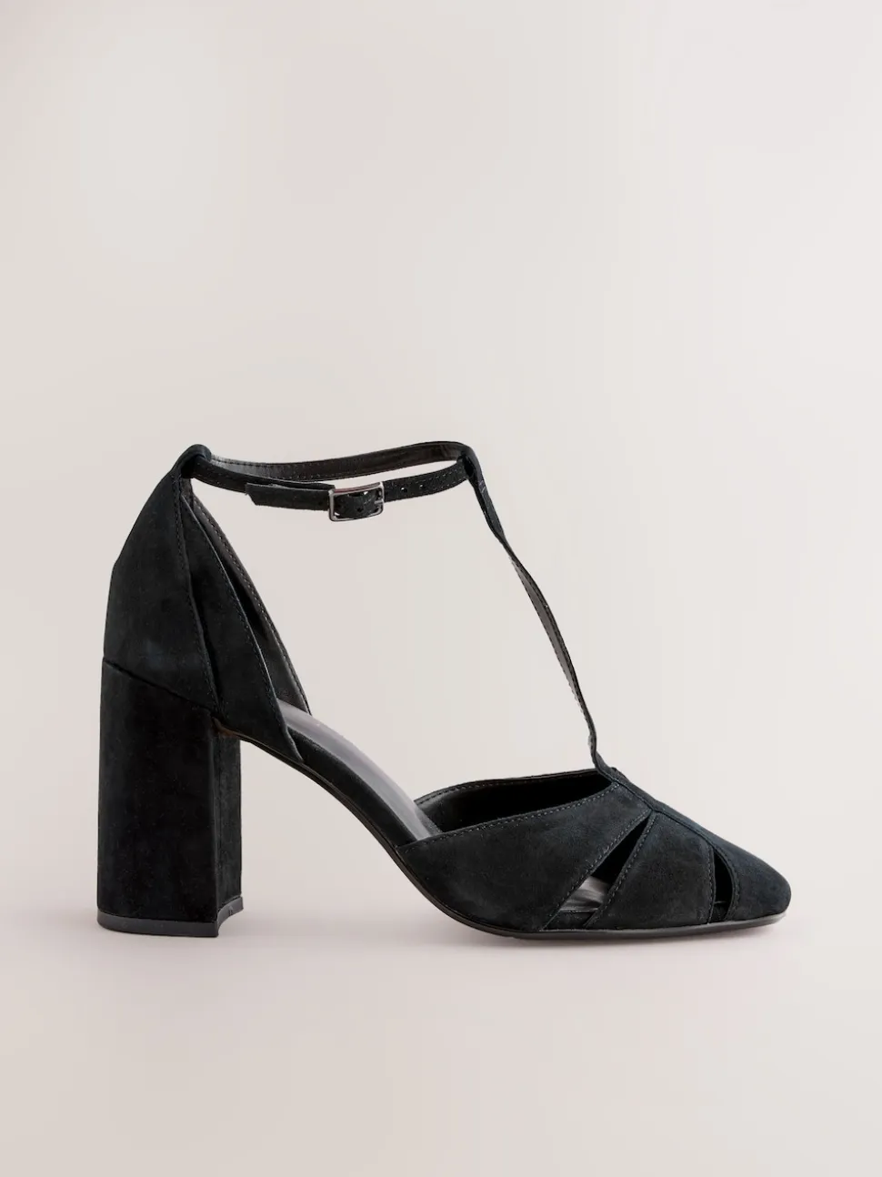 Noir - Forever Comfort® Chaussures à talons en cuir à découpes et bout fermé