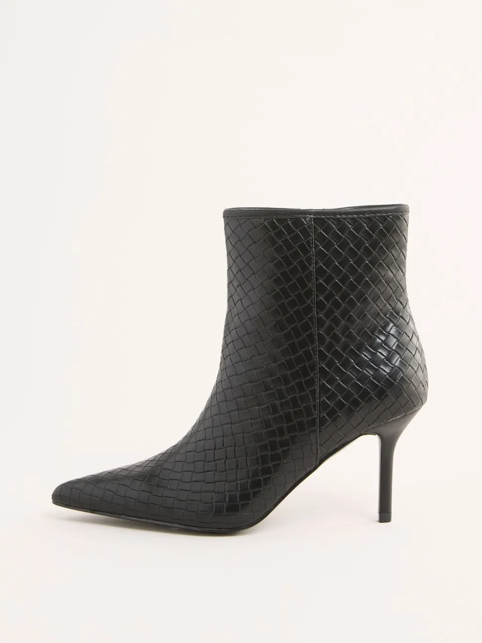 Noir - Friends Like These bottes tissées en faux cuir à talon milieu et bout pointu