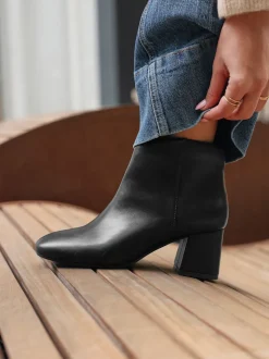 Noir - Linzi Alba Coupe large Block Heeled Ankle Bottes