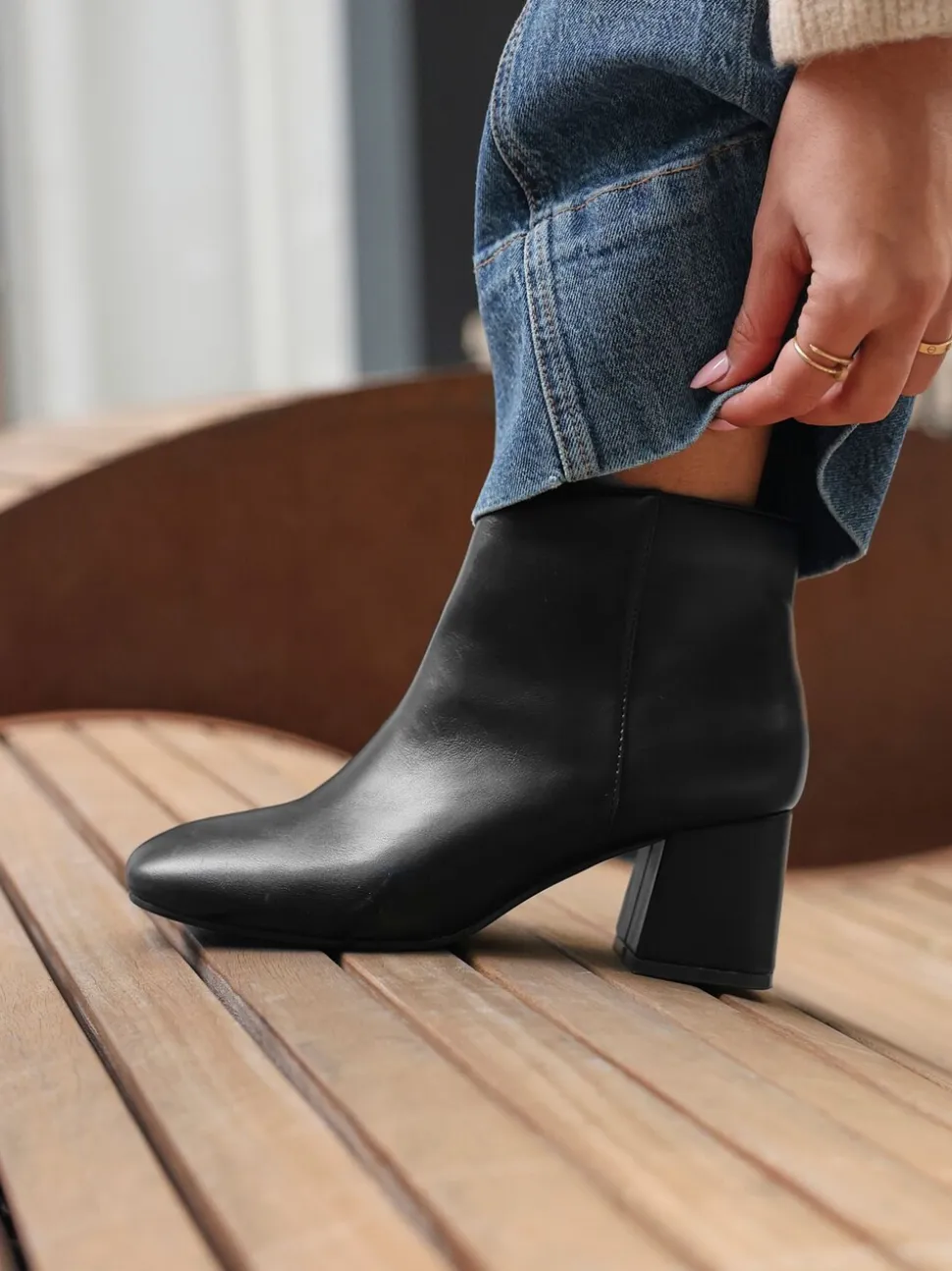 Noir - Linzi Alba Coupe large Block Heeled Ankle Bottes