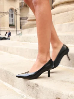 Noir - Linzi talons fermés en forme de V Bellamy