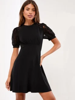 Noir - Lipsy Robe en jersey à manches courtes Underbust