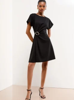 Noir - Lipsy Robe mini patineuse avec détail matériel