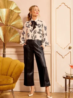Noir - Love & Roses Jupe courte large en similicuir