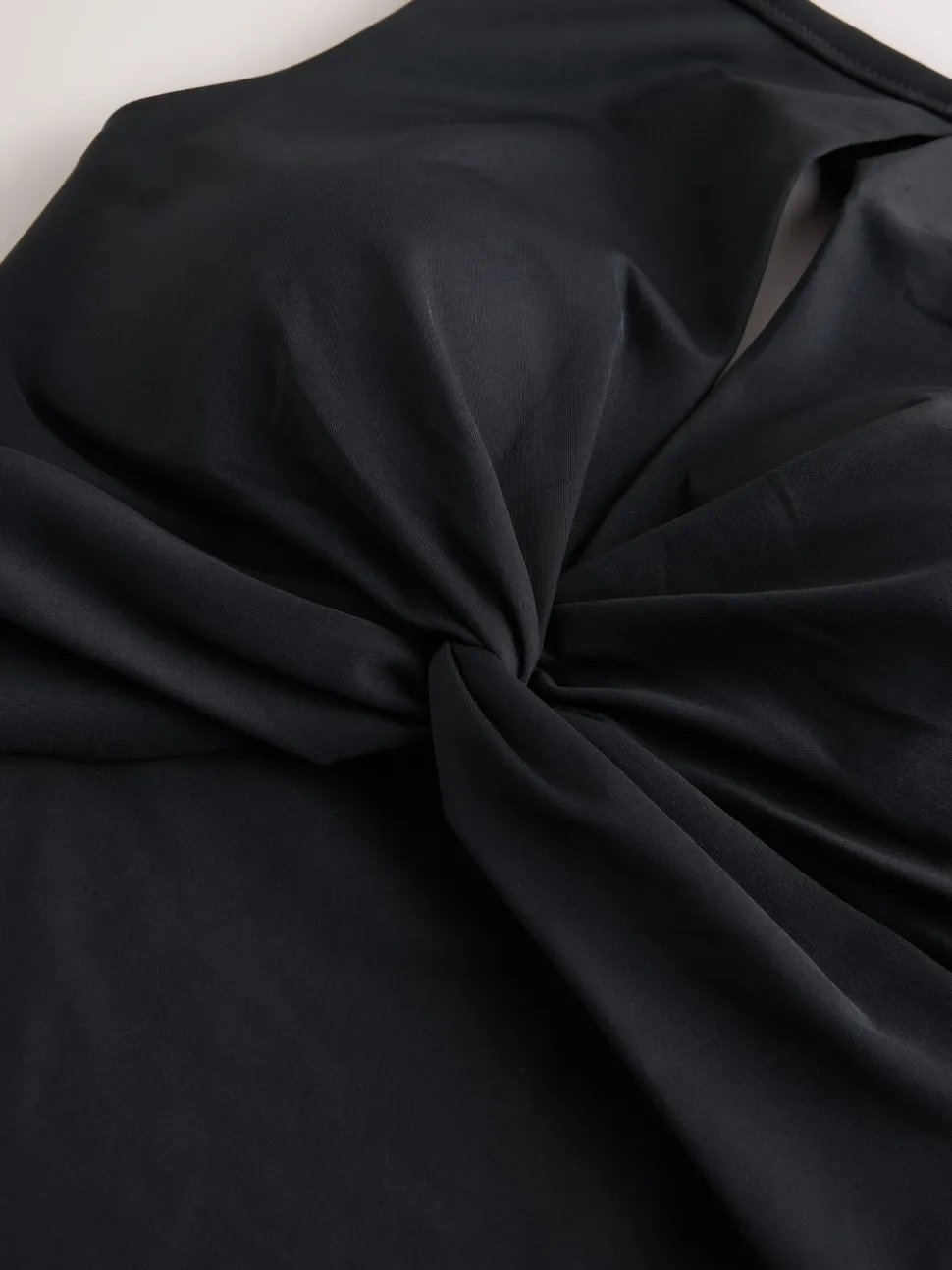 Noir - Maillot de bain à col montant avec trou de serrure et contrôle du ventre