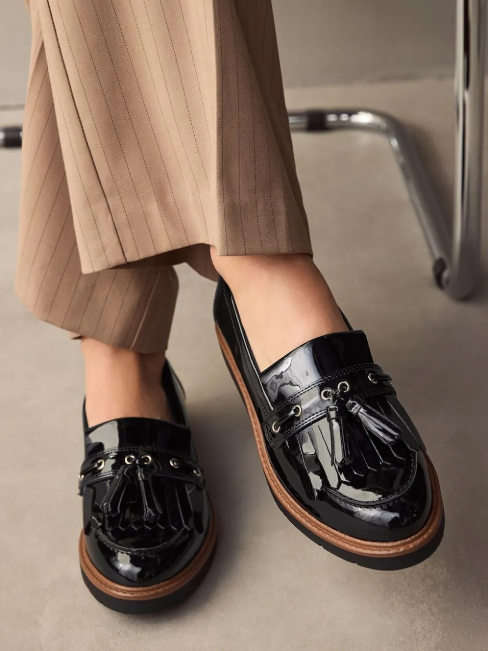 Noir - Mocassins épais vernissés à glands