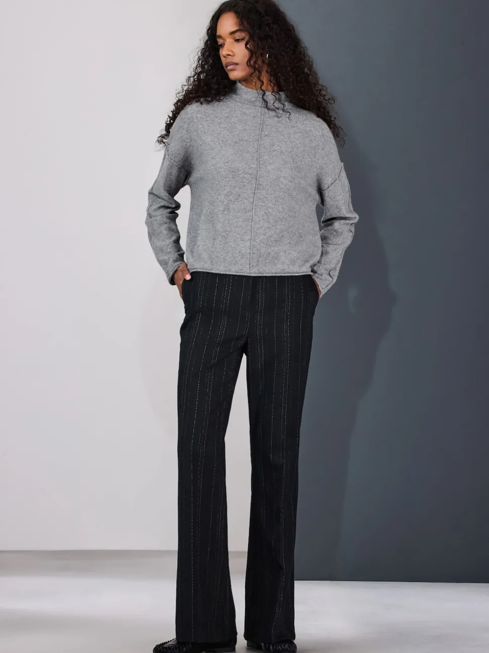 Noir - Pantalons évasés rayés