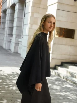 Noir - Poncho cape en maille fine