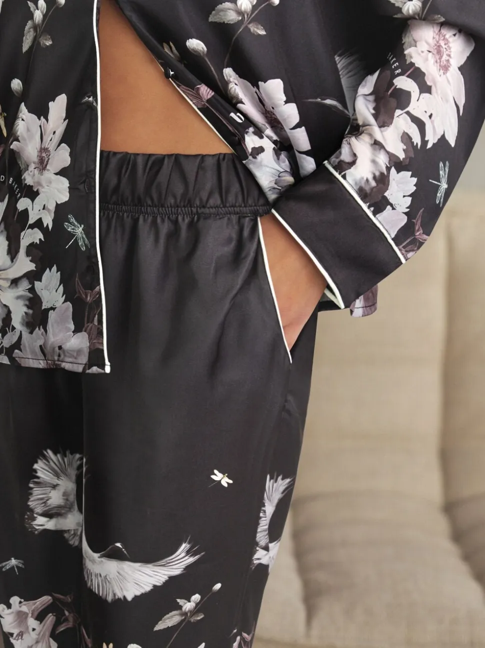 Noir - Pyjama boutonné B by Ted Baker en satin